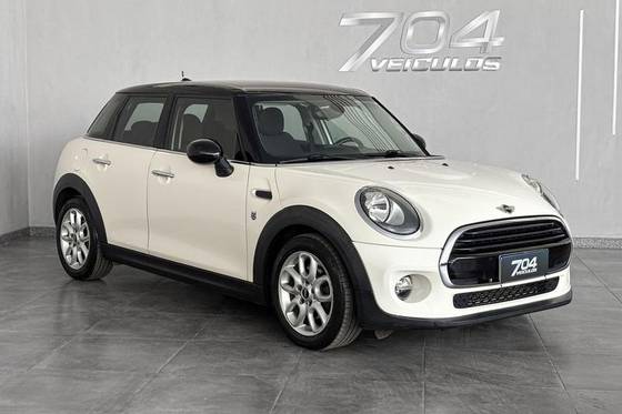 MINI COOPER 1.5 12V TURBO GASOLINA 4P AUTOMÁTICO MINI COOPER 1.5 12V TURBO GASOLINA 4P AUTOMÁTICO